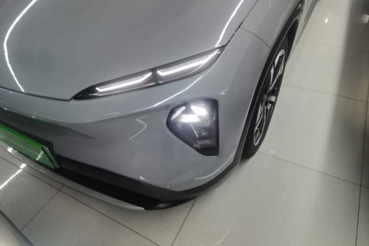 Used Nio ES7 2022 75 kWh Left Front Headlight