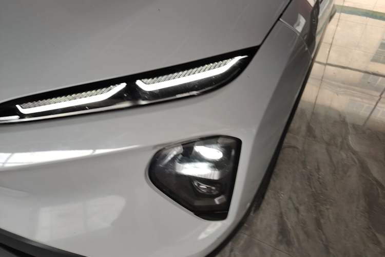 Used Nio ES7 2022 75 kWh Left Front Headlight