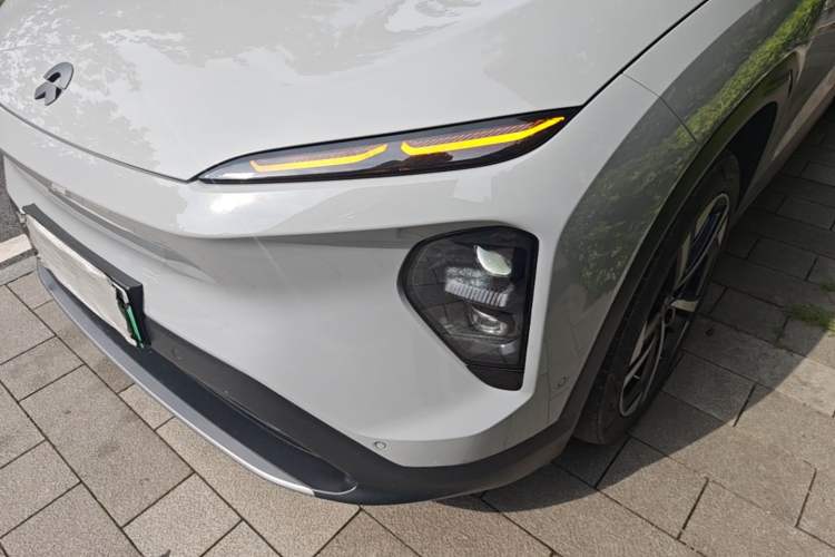 Used Nio ES7 2022 75 kWh Left Front Headlight