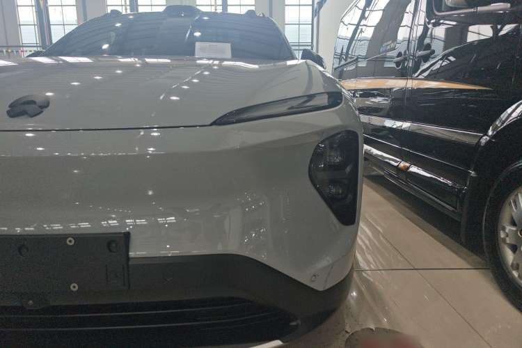 Used Nio ES7 2022 75 kWh Left Front Headlight