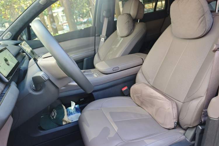 Used Nio ES7 2022 75 kWh Left Front Seat
