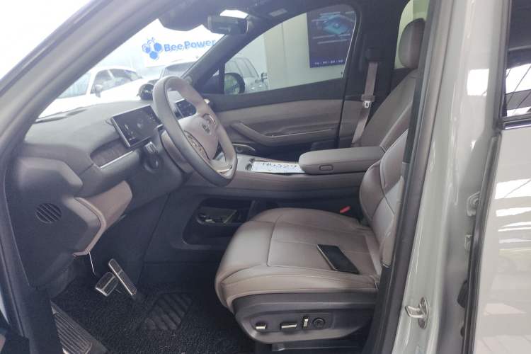 Used Nio ES7 2022 100 kWh Left Front Seat