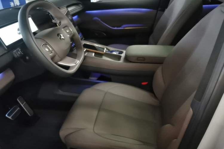 Used Nio ES7 2022 100 kWh Left Front Seat