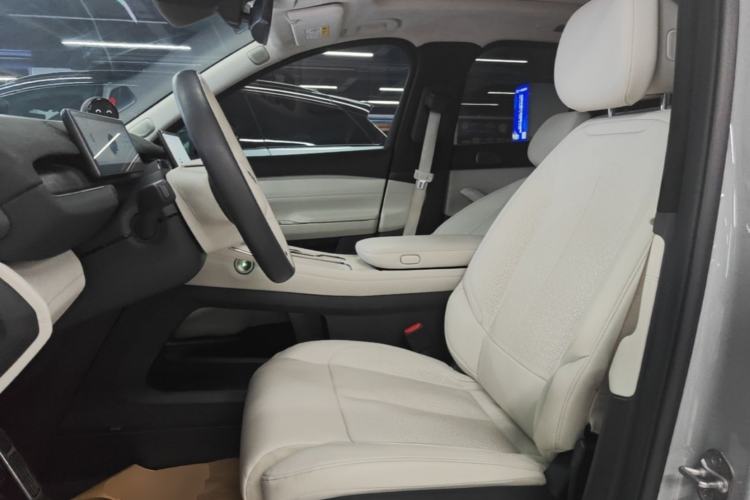 Used Nio ES7 2022 75 kWh Left Front Seat