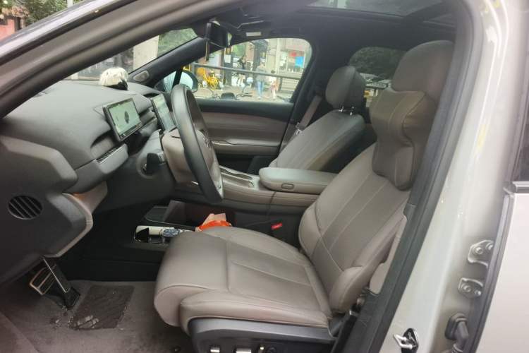 Used Nio ES7 2022 75 kWh Left Front Seat