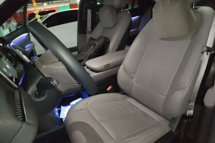 Used Nio ES7 2022 75 kWh Left Front Seat
