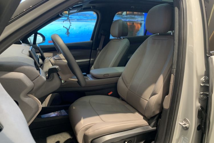 Used Nio ES7 2022 75 kWh Left Front Seat