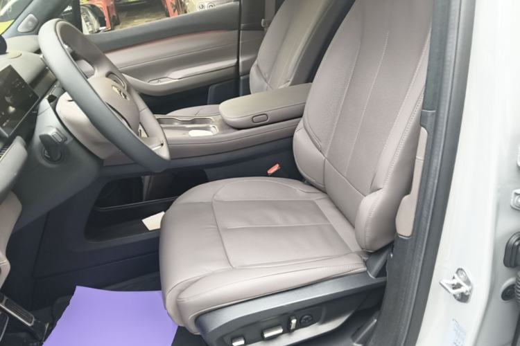 Used Nio ES7 2022 100 kWh Left Front Seat