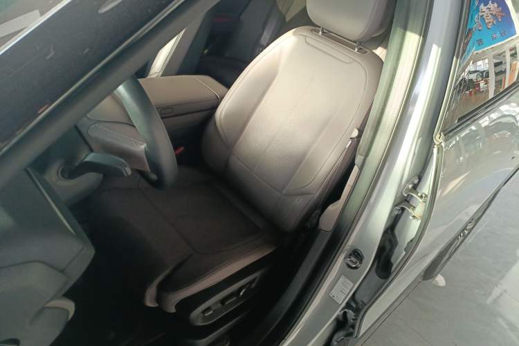 Used Nio ES7 2022 75 kWh Left Front Seat