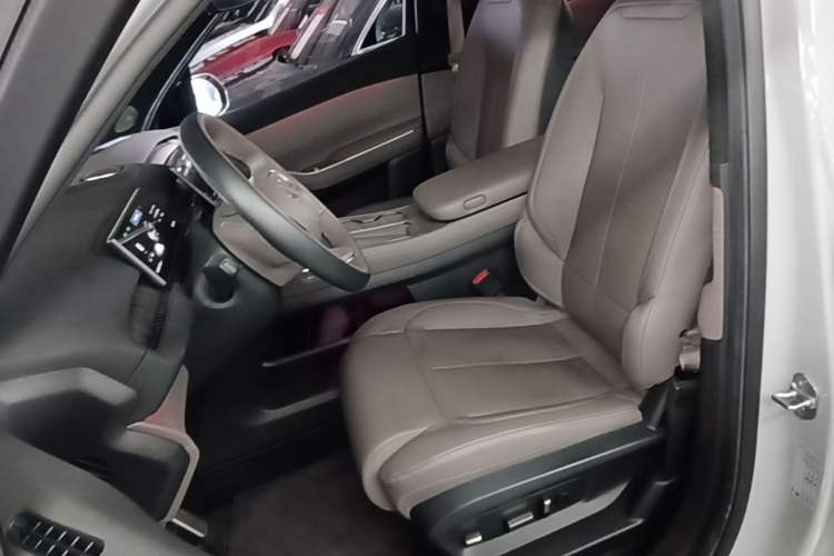 Used Nio ES7 2022 75 kWh Left Front Seat