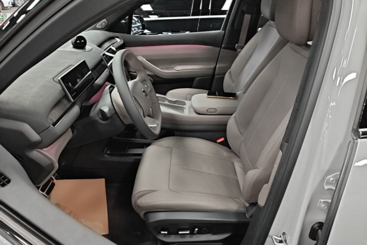 Used Nio ES7 2022 75 kWh Left Front Seat
