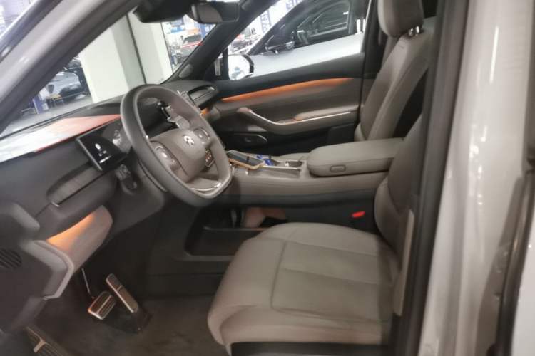 Used Nio ES7 2022 100 kWh Left Front Seat