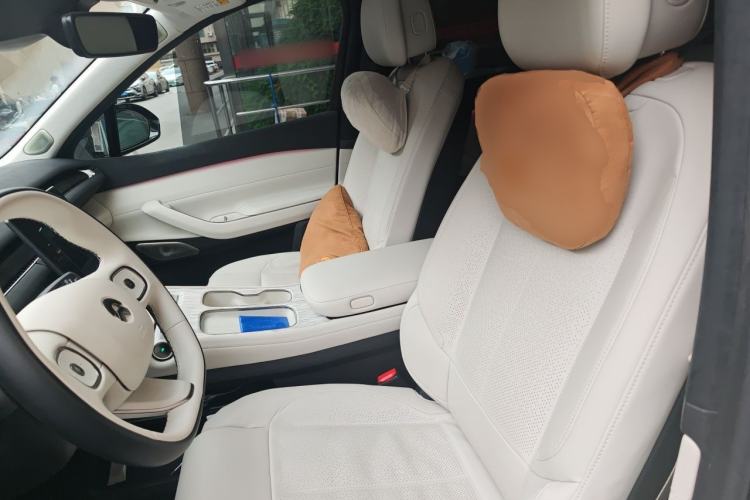 Used Nio ES7 2022 75 kWh Left Front Seat
