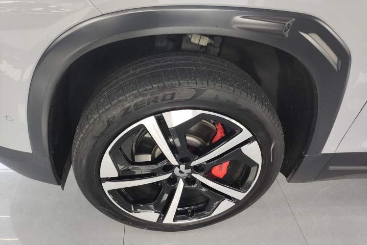 Used Nio ES7 2022 100 kWh Left Front Wheel Hub
