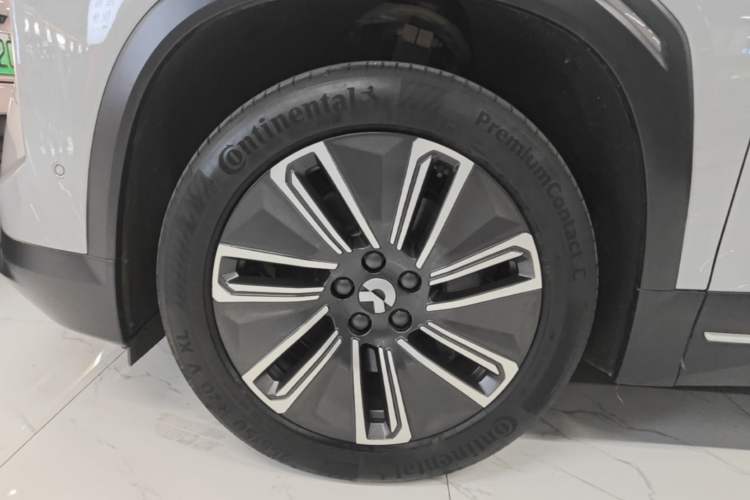 Used Nio ES7 2022 75 kWh Left Front Wheel Hub