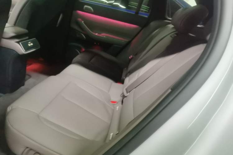 Used Nio ES7 2022 75 kWh Left Rear Seat