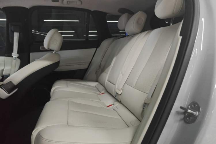 Used Nio ES7 2022 75 kWh Left Rear Seat
