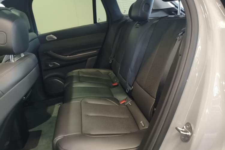 Used Nio ES7 2022 100 kWh Left Rear Seat