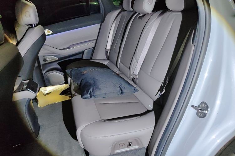 Used Nio ES7 2022 75 kWh Left Rear Seat