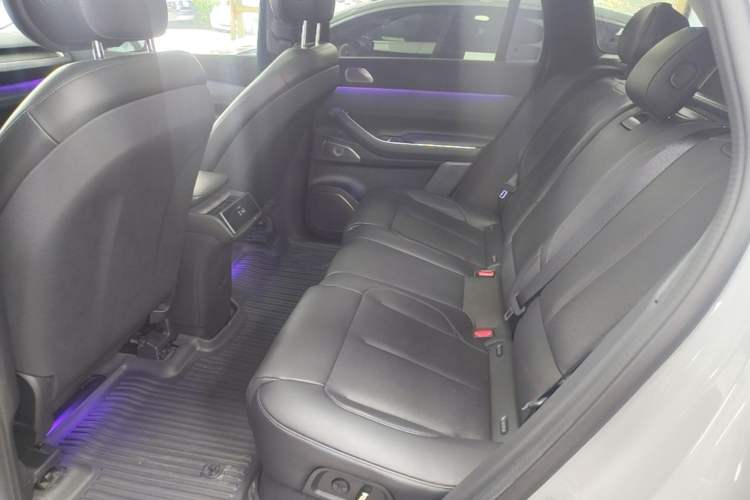 Used Nio ES7 2022 75 kWh Left Rear Seat