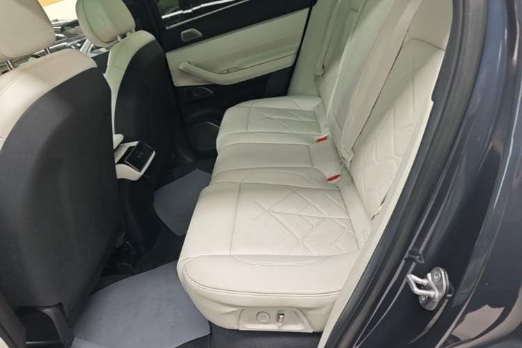 Used Nio ES7 2022 100kWh First Edition Left Rear Seat