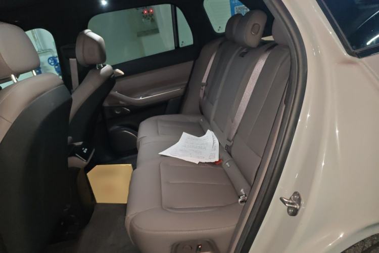 Used Nio ES7 2022 75 kWh Left Rear Seat