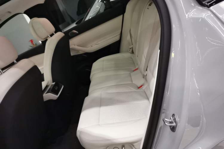 Used Nio ES7 2022 75 kWh Left Rear Seat