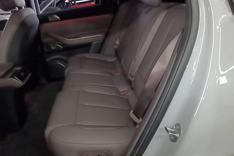 Used Nio ES7 2022 75 kWh Left Rear Seat