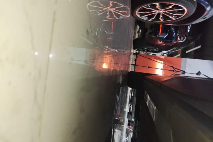 Used Nio ES7 2022 75 kWh Left Side Sill