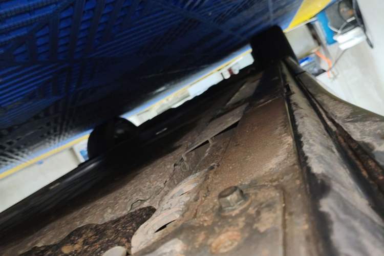 Used Nio ES7 2022 100kWh First Edition Left Side Sill