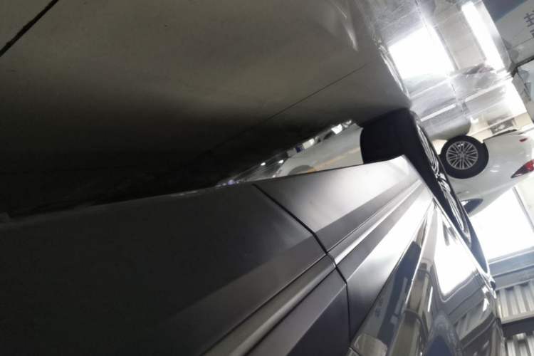 Used Nio ES7 2022 100 kWh Left Side Sill