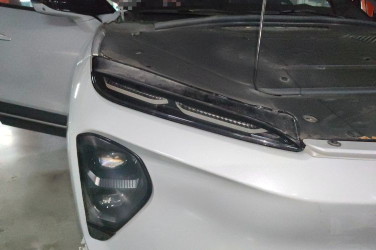 Used Nio ES7 2022 75 kWh Right Front Headlight