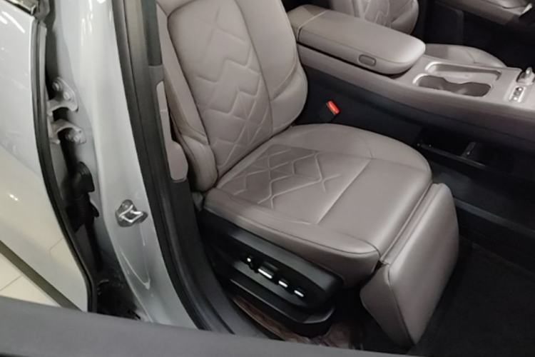 Used Nio ES7 2022 100kWh First Edition Right Front Seat