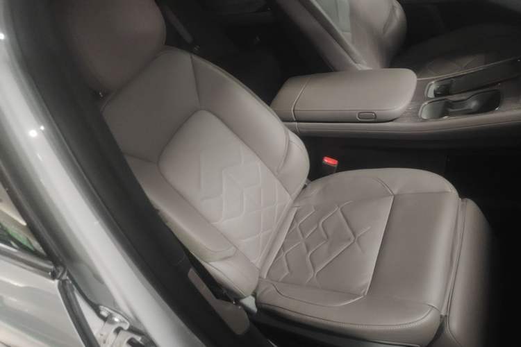 Used Nio ES7 2022 100kWh First Edition Right Front Seat