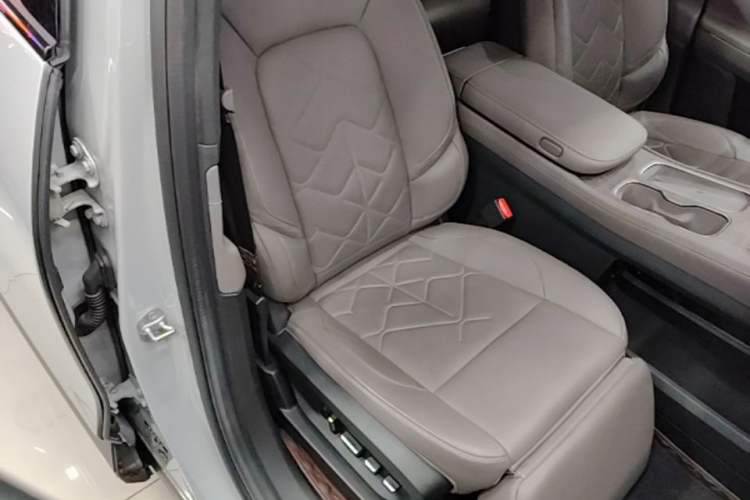 Used Nio ES7 2022 100kWh First Edition Right Front Seat