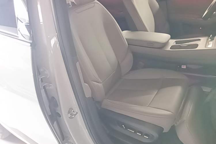 Used Nio ES7 2022 75 kWh Right Front Seat