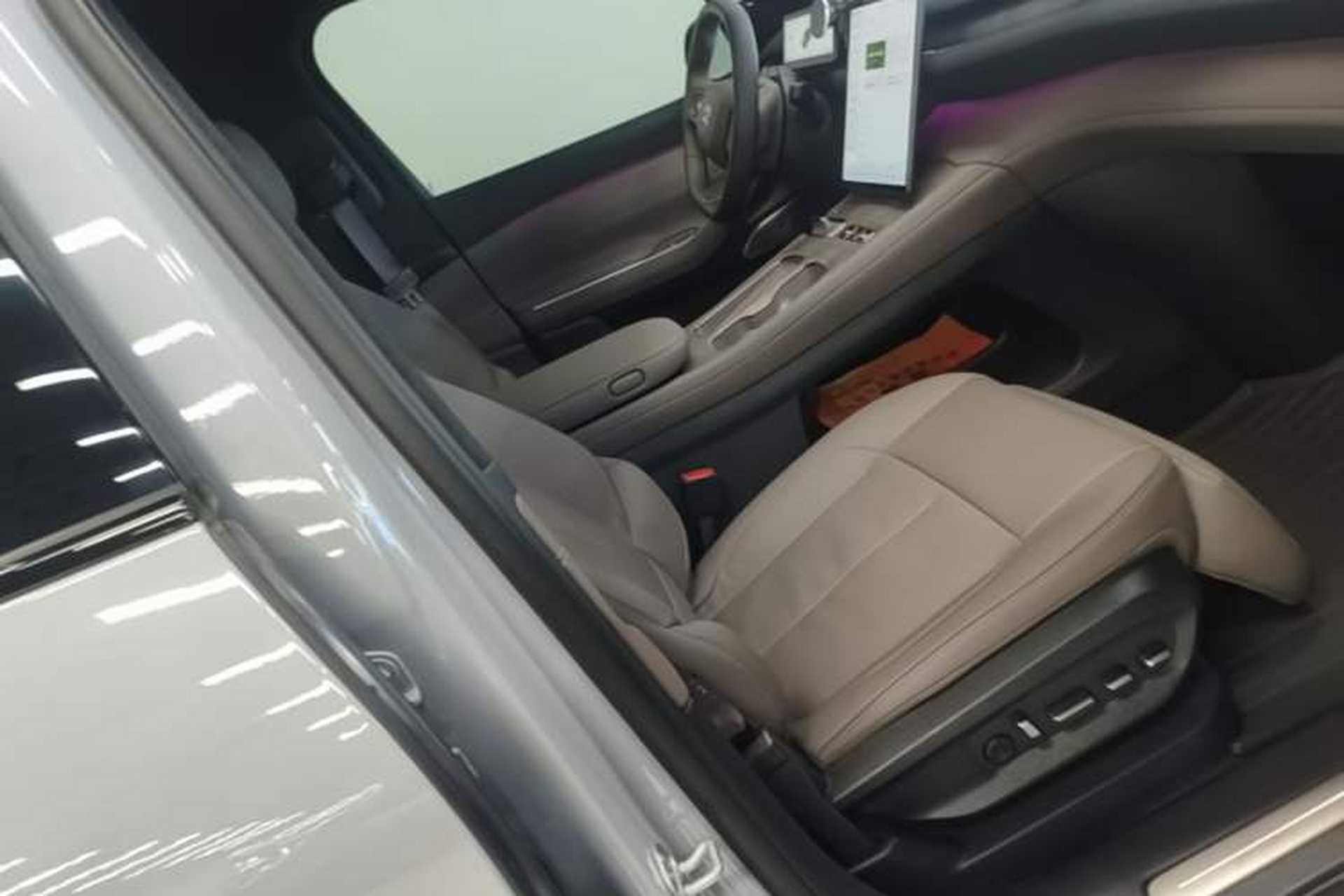 Used Nio ES7 2022 75 kWh Right Front Seat
