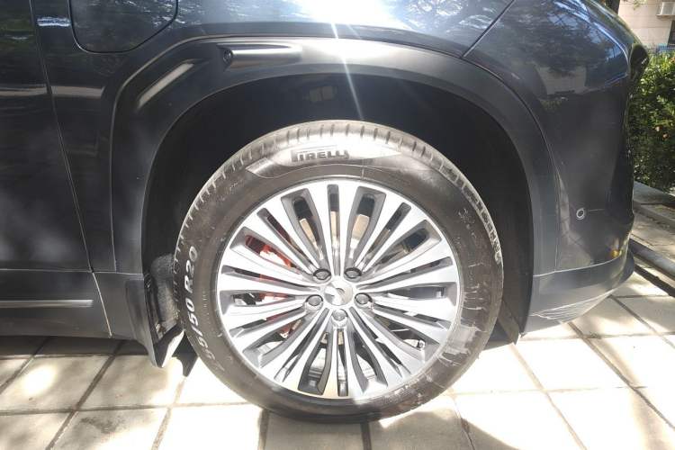 Used Nio ES7 2022 75 kWh Right Front Wheel Hub