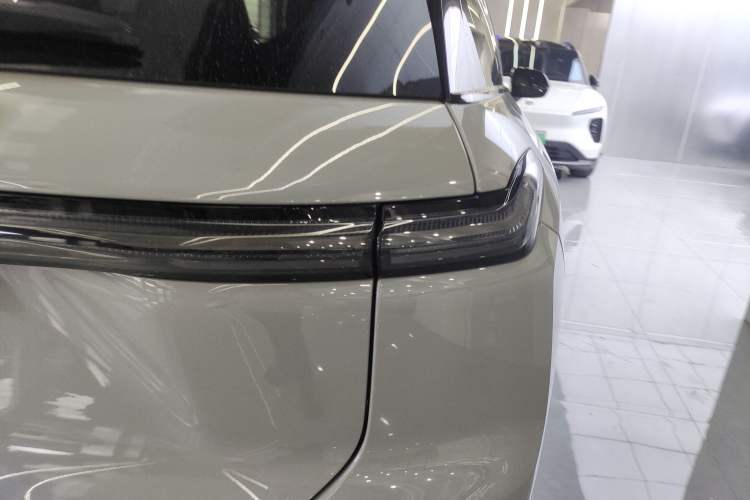 Used Nio ES7 2022 100 kWh Right Rear Taillight