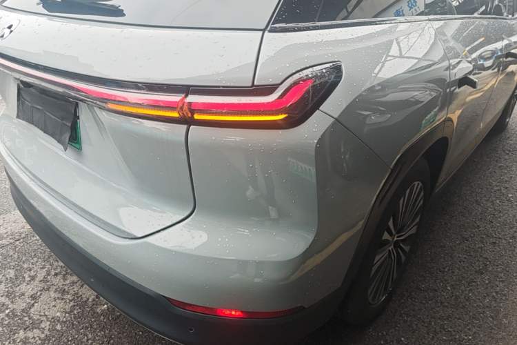 Used Nio ES7 2022 75 kWh Right Rear Taillight