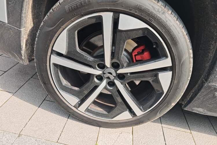 Used Nio ES7 2022 75 kWh Right Rear Wheel Hub