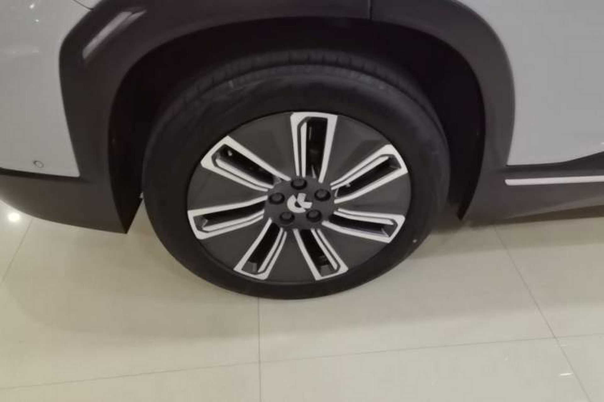 Used Nio ES7 2022 75 kWh Right Rear Wheel Hub