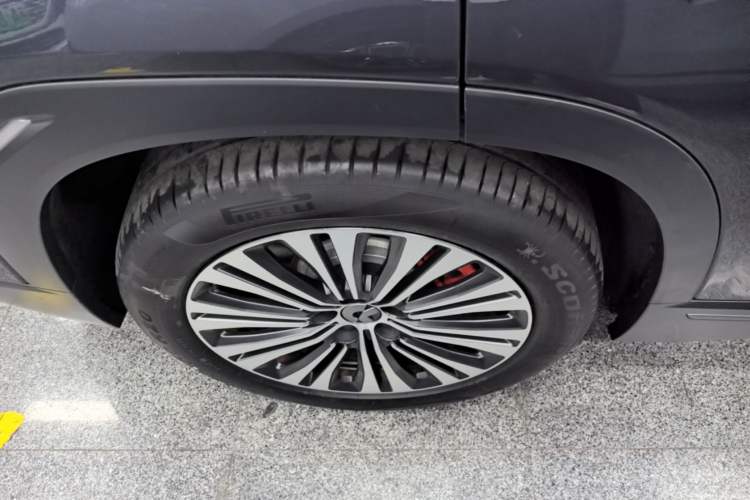 Used Nio ES7 2022 75 kWh Right Rear Wheel Hub