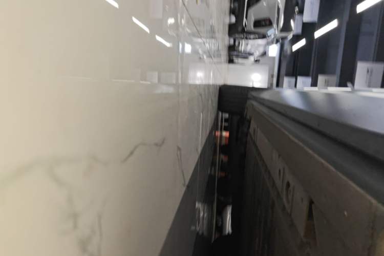 Used Nio ES7 2022 75 kWh Right Side Sill