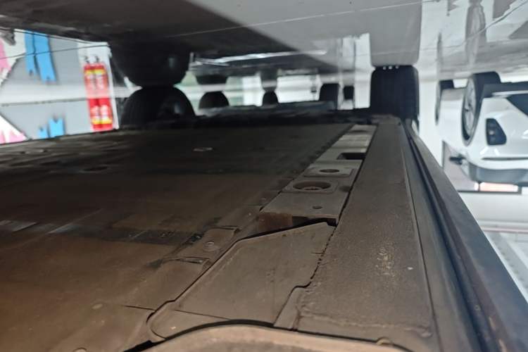 Used Nio ES7 2022 100kWh First Edition Right Side Sill