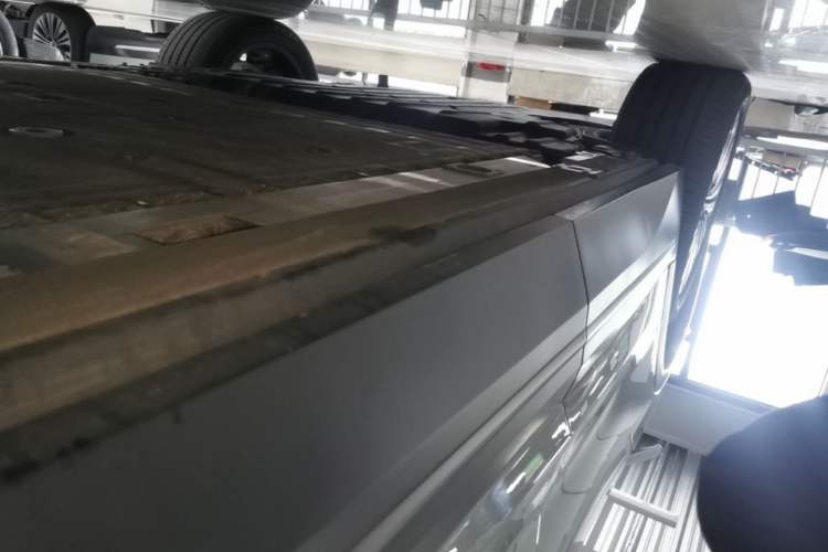 Used Nio ES7 2022 100 kWh Right Side Sill