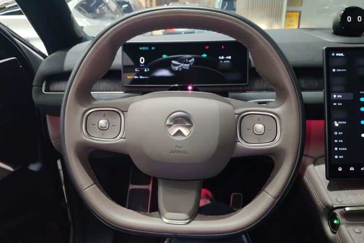 Used Nio ES7 2022 75 kWh Steering Wheel