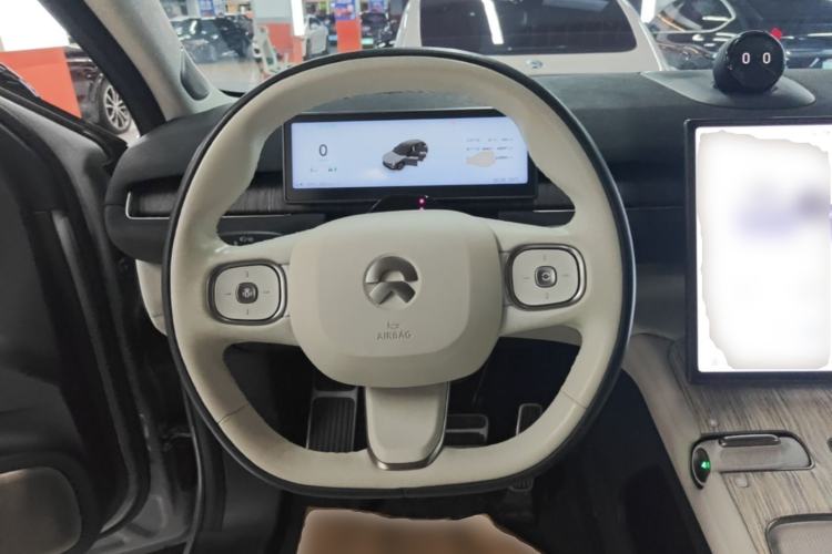 Used Nio ES7 2022 75 kWh Steering Wheel