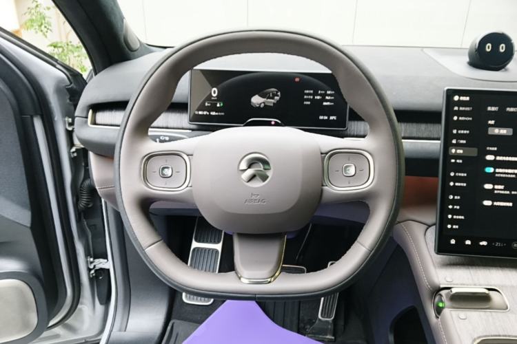 Used Nio ES7 2022 100 kWh Steering Wheel