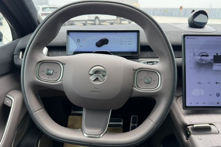 Used Nio ES7 2022 75 kWh Steering Wheel